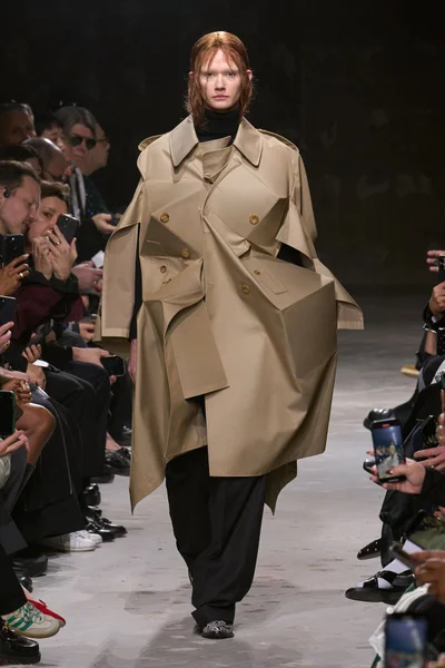 Look 14